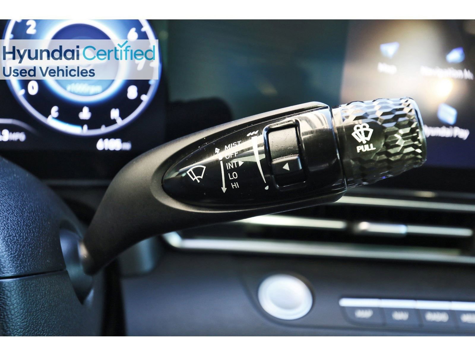 Certified 2025 Hyundai Elantra SEL image 21