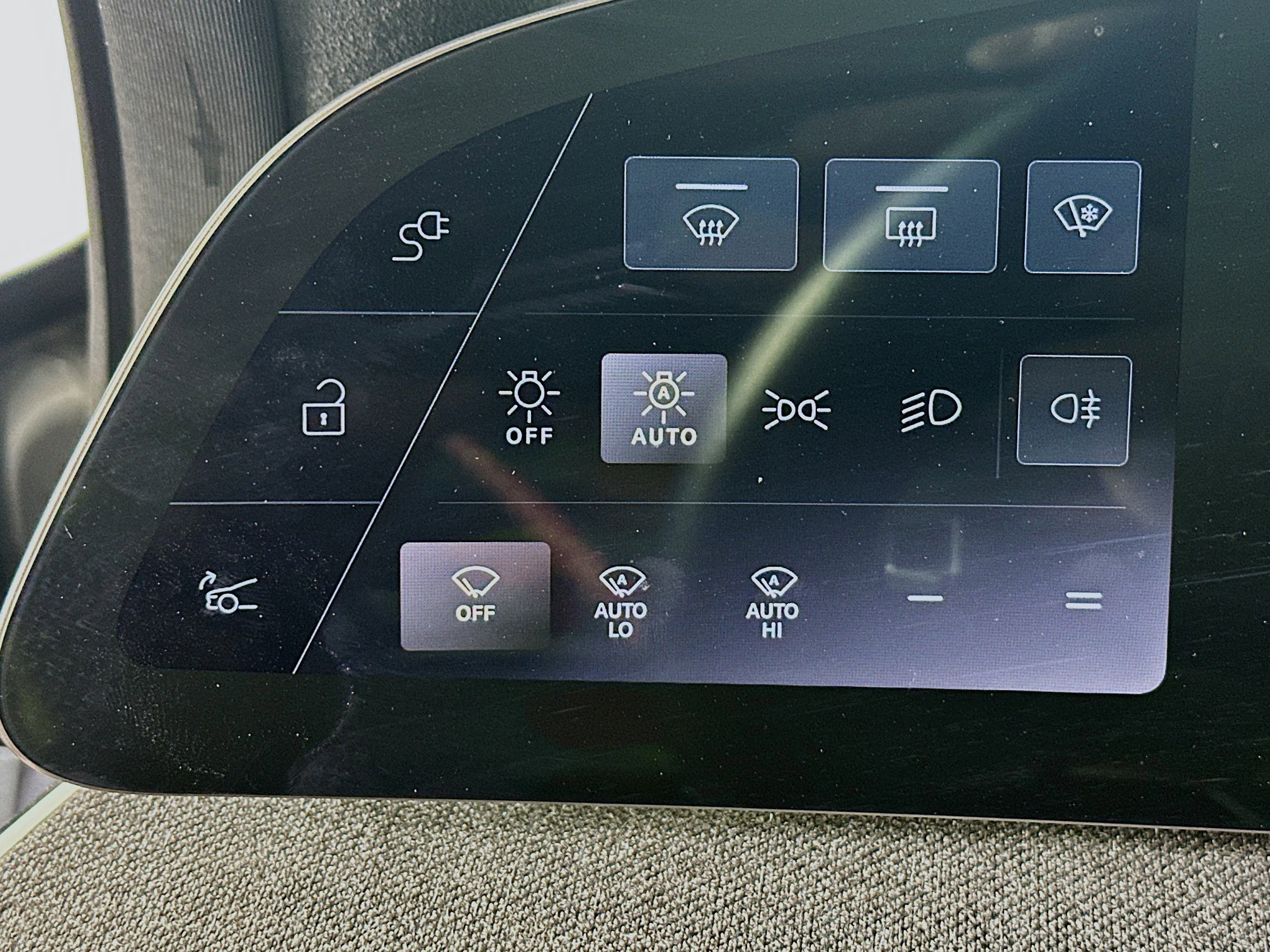 Used 2024 Lucid Air Pure RWD image 17
