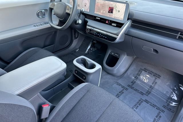 Used 2024 Hyundai Ioniq 5 SE image 17