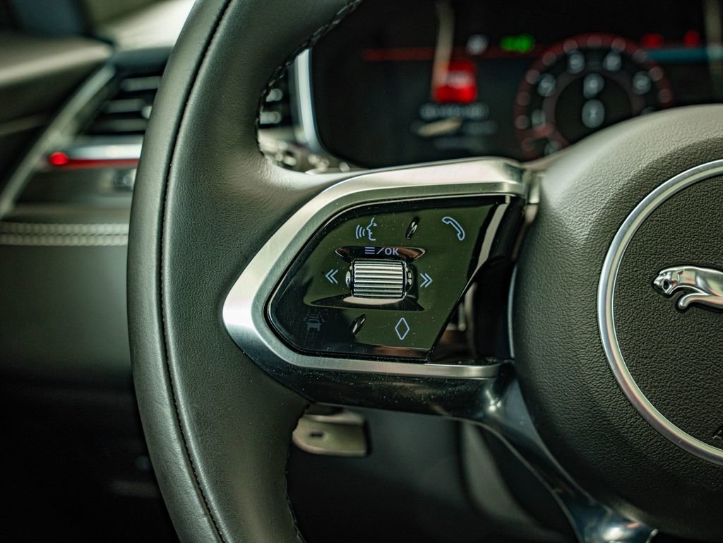 Certified 2024 Jaguar F-PACE R-Dynamic S AWD/4WD image 19
