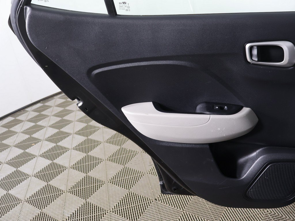 Used 2020 Hyundai Venue SEL FWD image 19