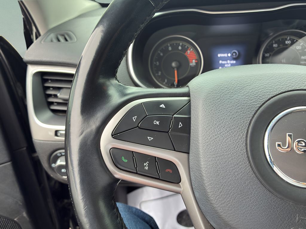 Used 2021 Jeep Cherokee Latitude Lux w/ Sun & Sound Group image 18