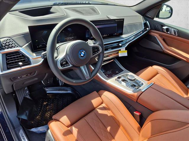 New 2026 BMW X5 xDrive50e w/ M Sport Package AWD/4WD image 3