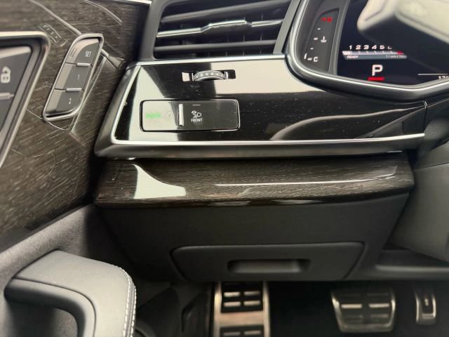 Used 2023 Audi SQ8 Premium Plus image 13