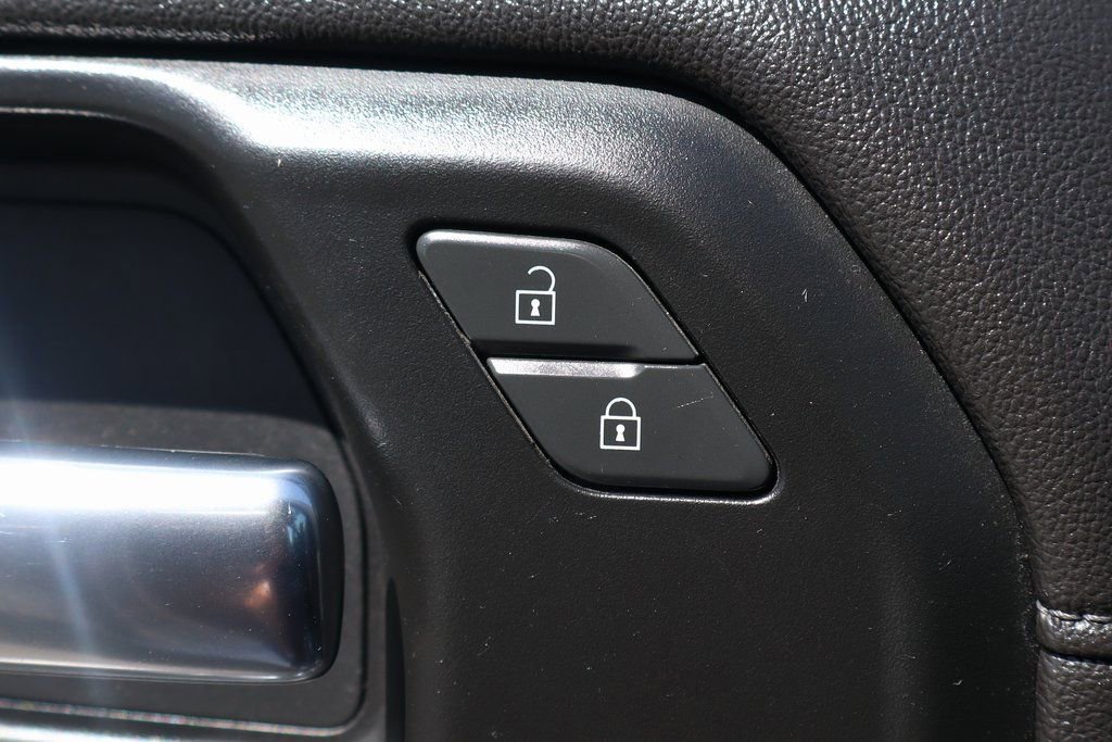 Used 2020 Chevrolet Silverado 1500 LT image 16