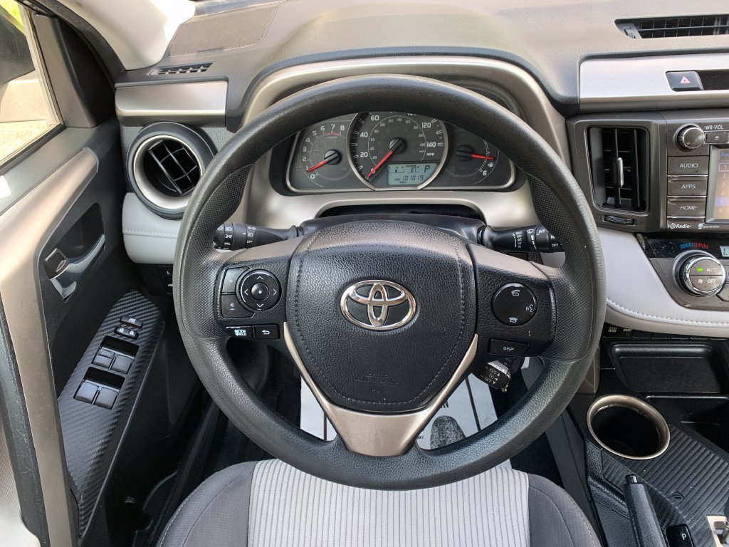 Used 2015 Toyota RAV4 XLE FWD image 10