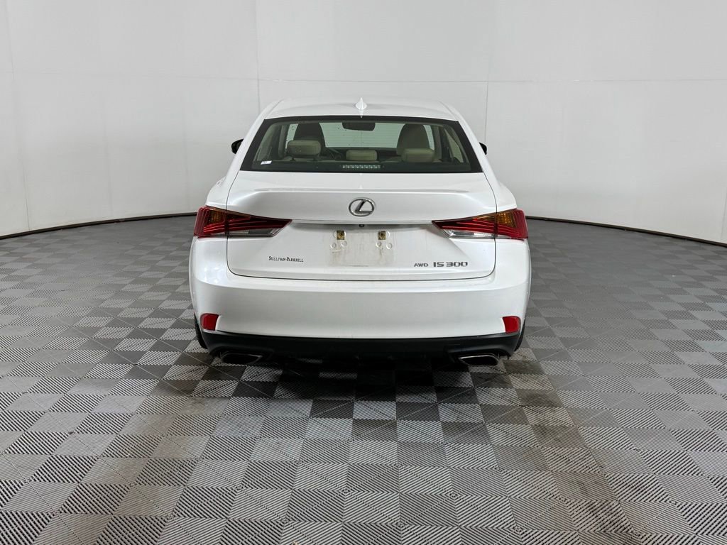Used 2019 Lexus IS 300 AWD image 10