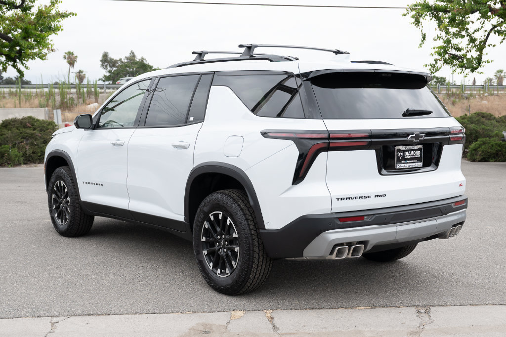 New 2026 Chevrolet Traverse Z71 w/ Enhanced Driving Package AWD/4WD image 6