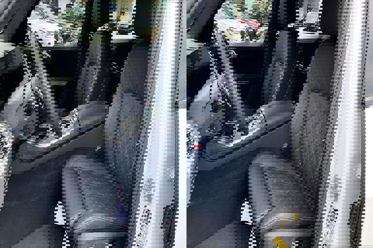 Certified 2024 BMW X7 xDrive40i w/ M Sport Package image 8