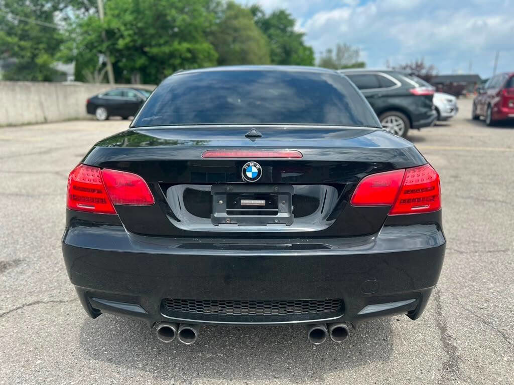 Used 2011 BMW M3 Convertible RWD image 6