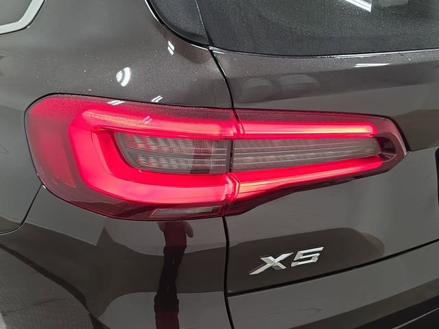 Used 2022 BMW X5 xDrive40i w/ Premium Package AWD/4WD image 33