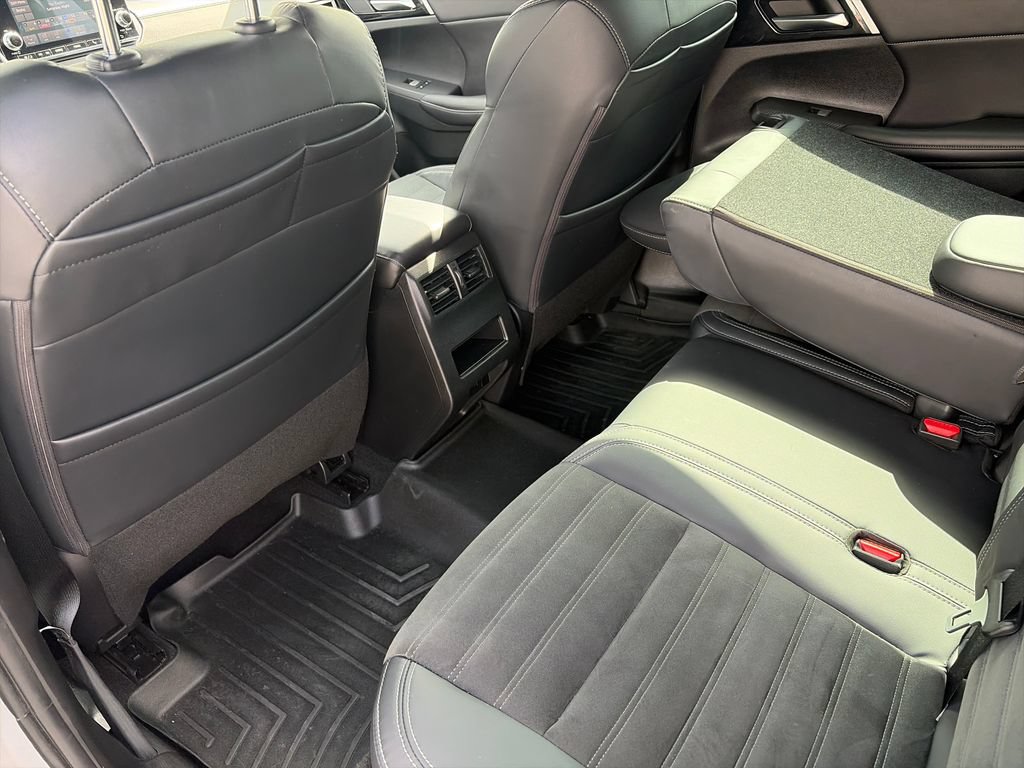 Used 2022 Mitsubishi Outlander SEL Black Edition FWD image 28