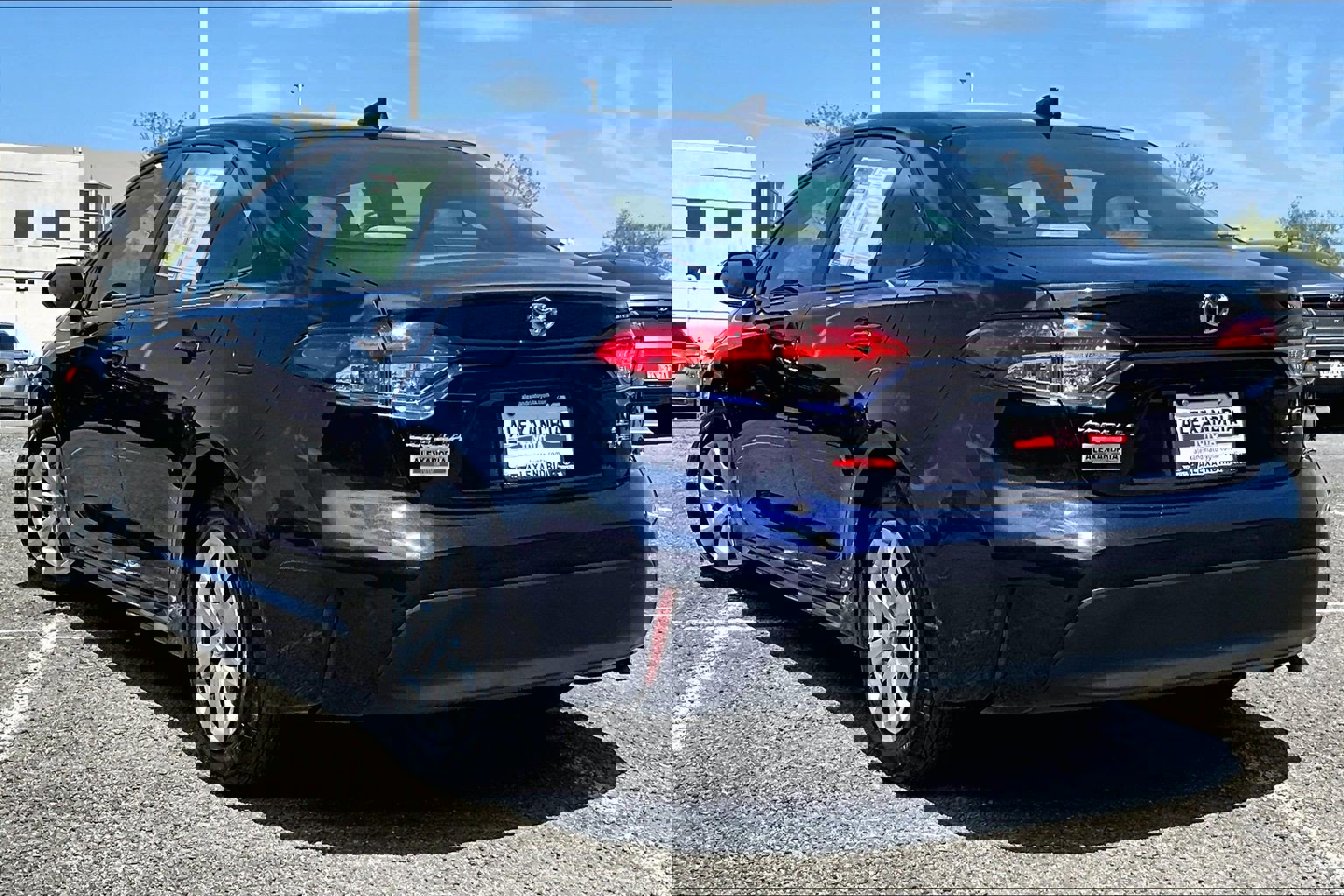 Used 2025 Toyota Corolla LE image 11