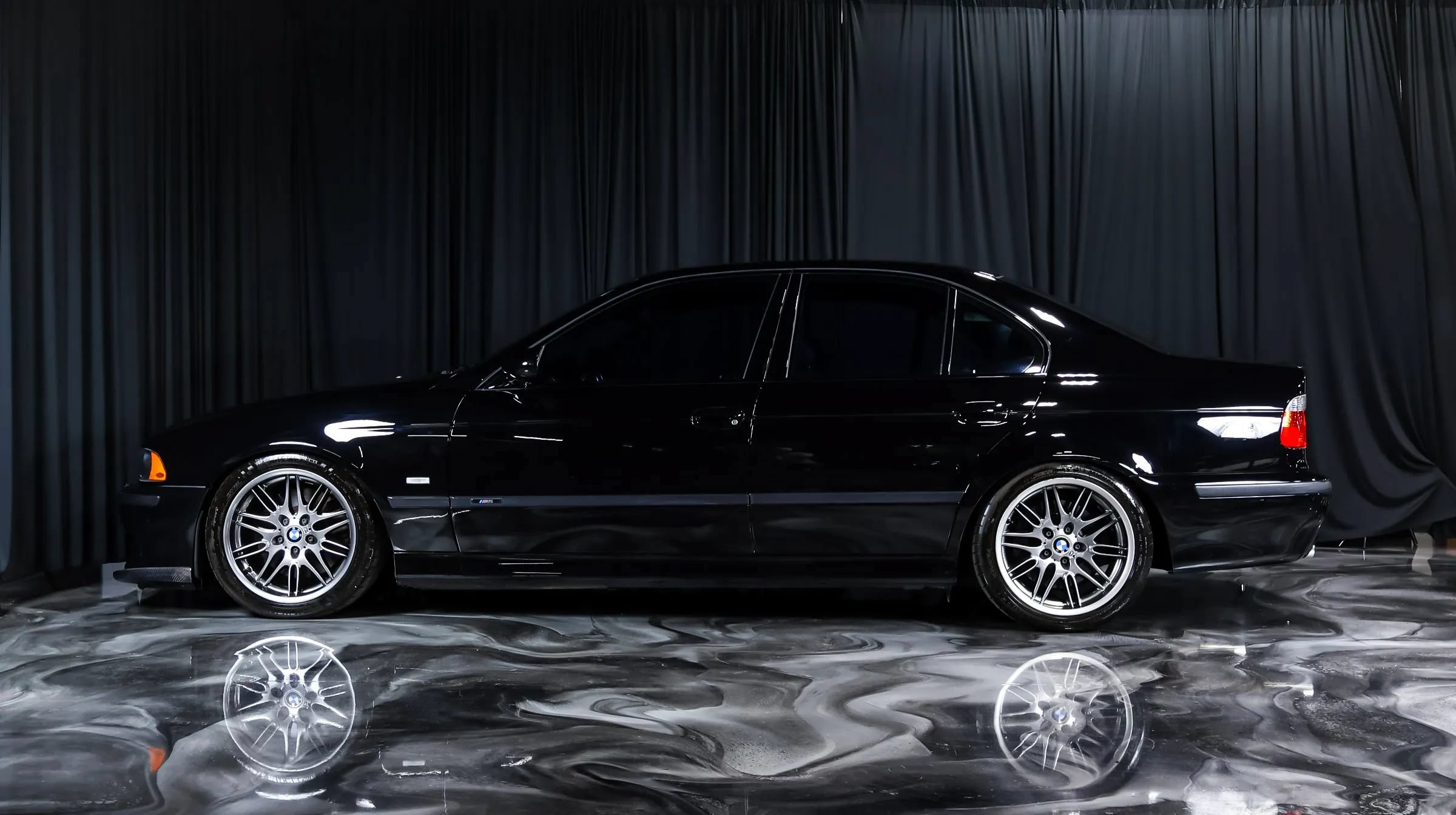 Used 2002 BMW M5 RWD image 9