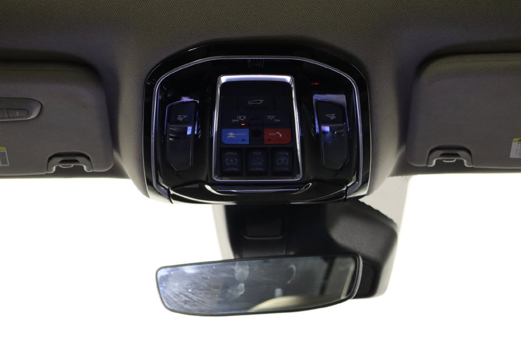 Used 2022 Jeep Grand Wagoneer Series I AWD/4WD image 25