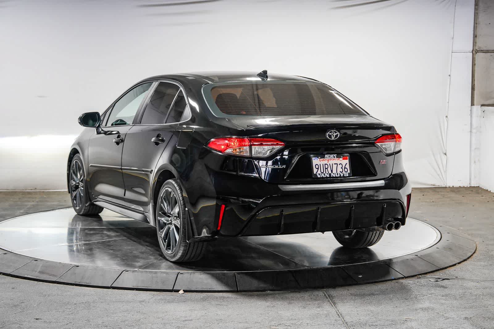 Certified 2024 Toyota Corolla SE FWD image 3