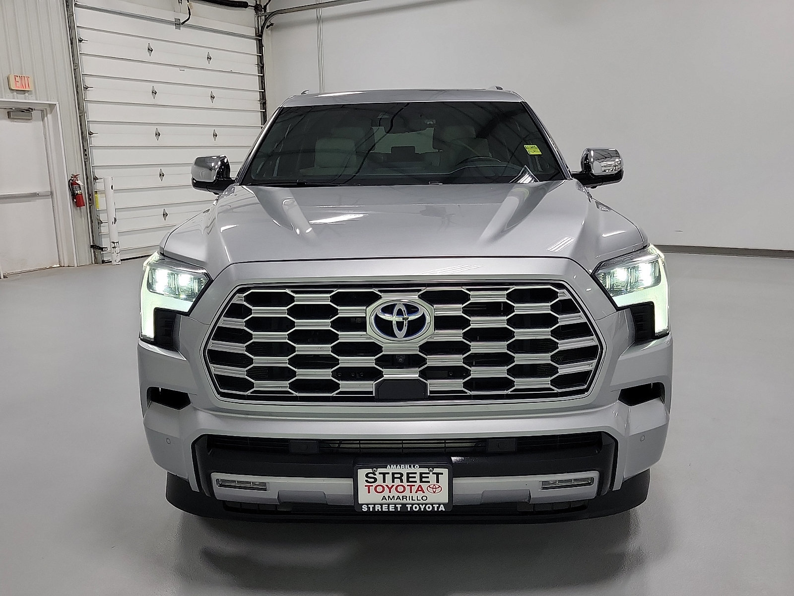 Certified 2023 Toyota Sequoia Capstone AWD/4WD image 2