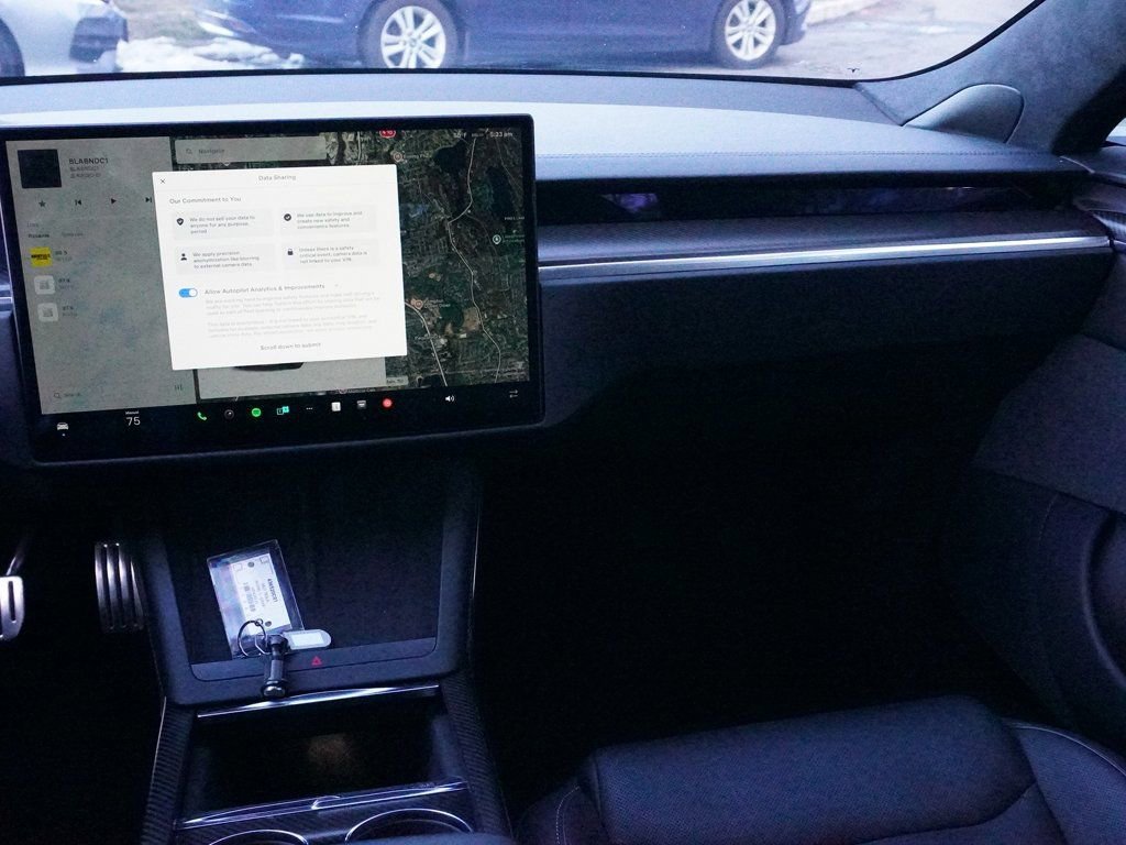 Used 2021 Tesla Model S Plaid image 27