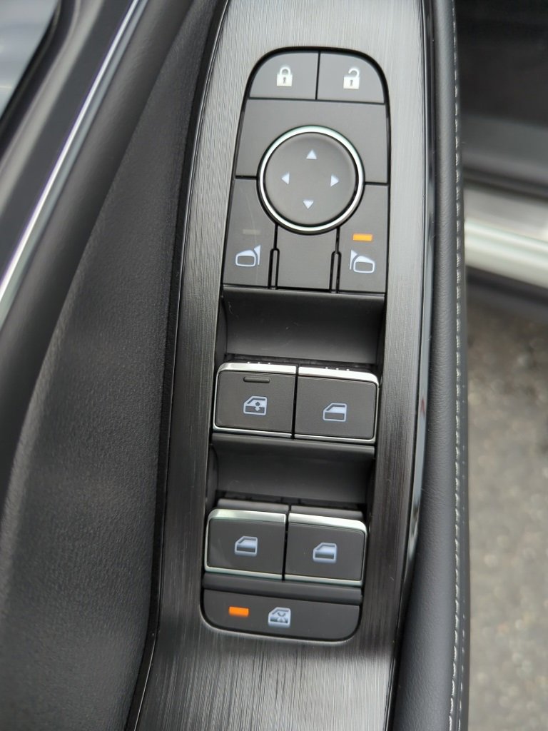 New 2026 Nissan Rogue Platinum image 10