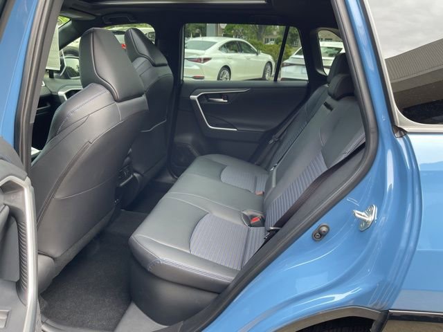 Used 2025 Toyota RAV4 XSE w/ Advanced Technology Package AWD/4WD image 33