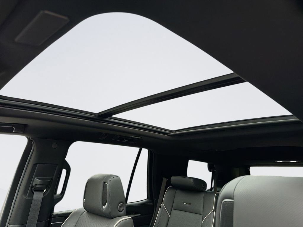 Certified 2026 Cadillac Escalade Luxury RWD image 6