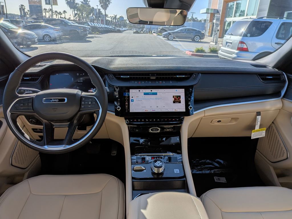 New 2026 Jeep Grand Cherokee L Limited w/ Limited Altitude Package image 15