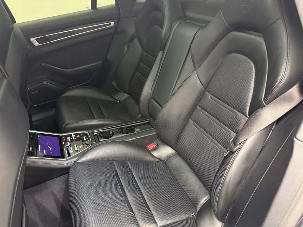 Used 2020 Porsche Panamera GTS image 25
