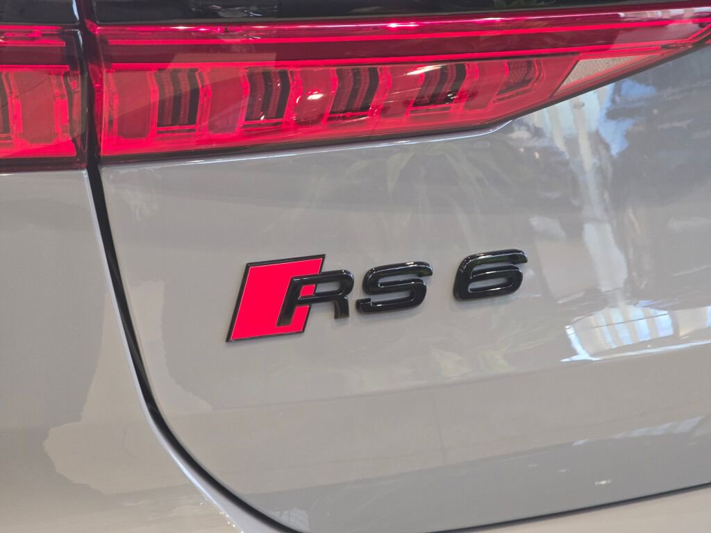 New 2026 Audi RS 6 performance image 19