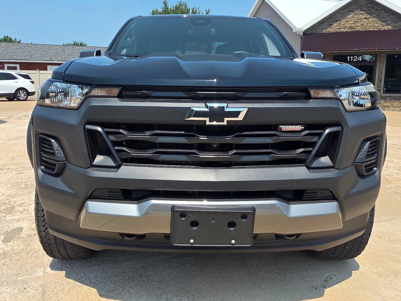 Used 2025 Chevrolet Colorado Trail Boss AWD/4WD image 27