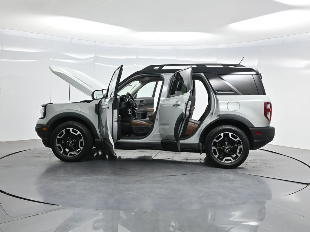 Used 2022 Ford Bronco Sport Outer Banks w/ Tech Package AWD/4WD image 45