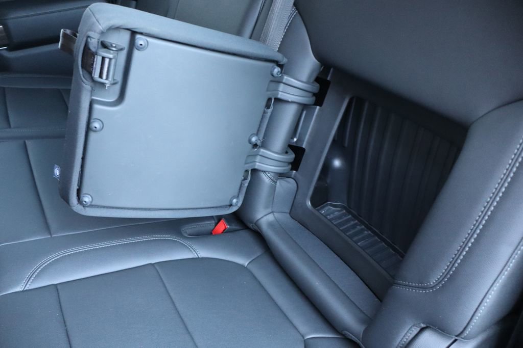 Used 2019 Chevrolet Silverado 1500 LT w/ Texas Edition AWD/4WD image 40