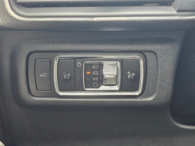 Used 2024 Lincoln Corsair AWD w/ Equipment Group 102A image 39