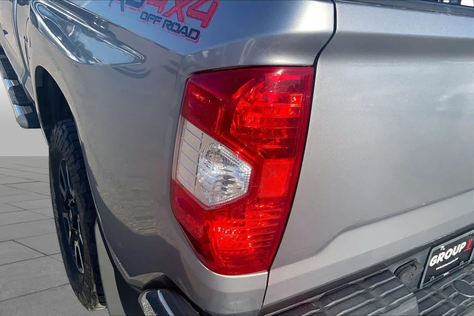 Used 2015 Toyota Tundra SR5 w/ TRD Off Road Package AWD/4WD image 29