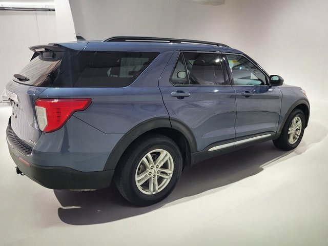 Used 2021 Ford Explorer XLT image 25
