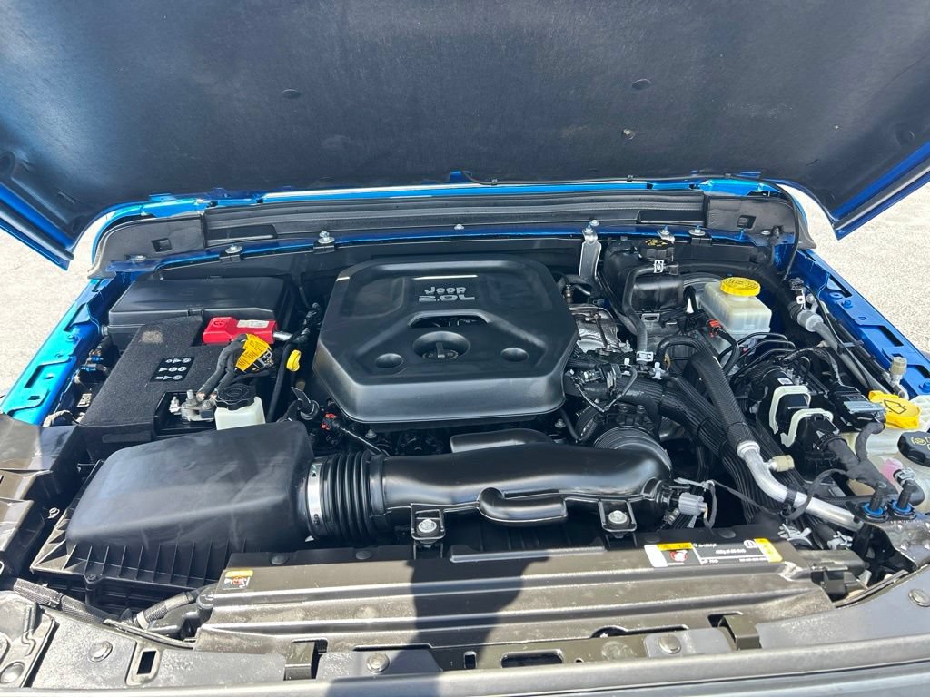 Used 2021 Jeep Wrangler Sport AWD/4WD image 16