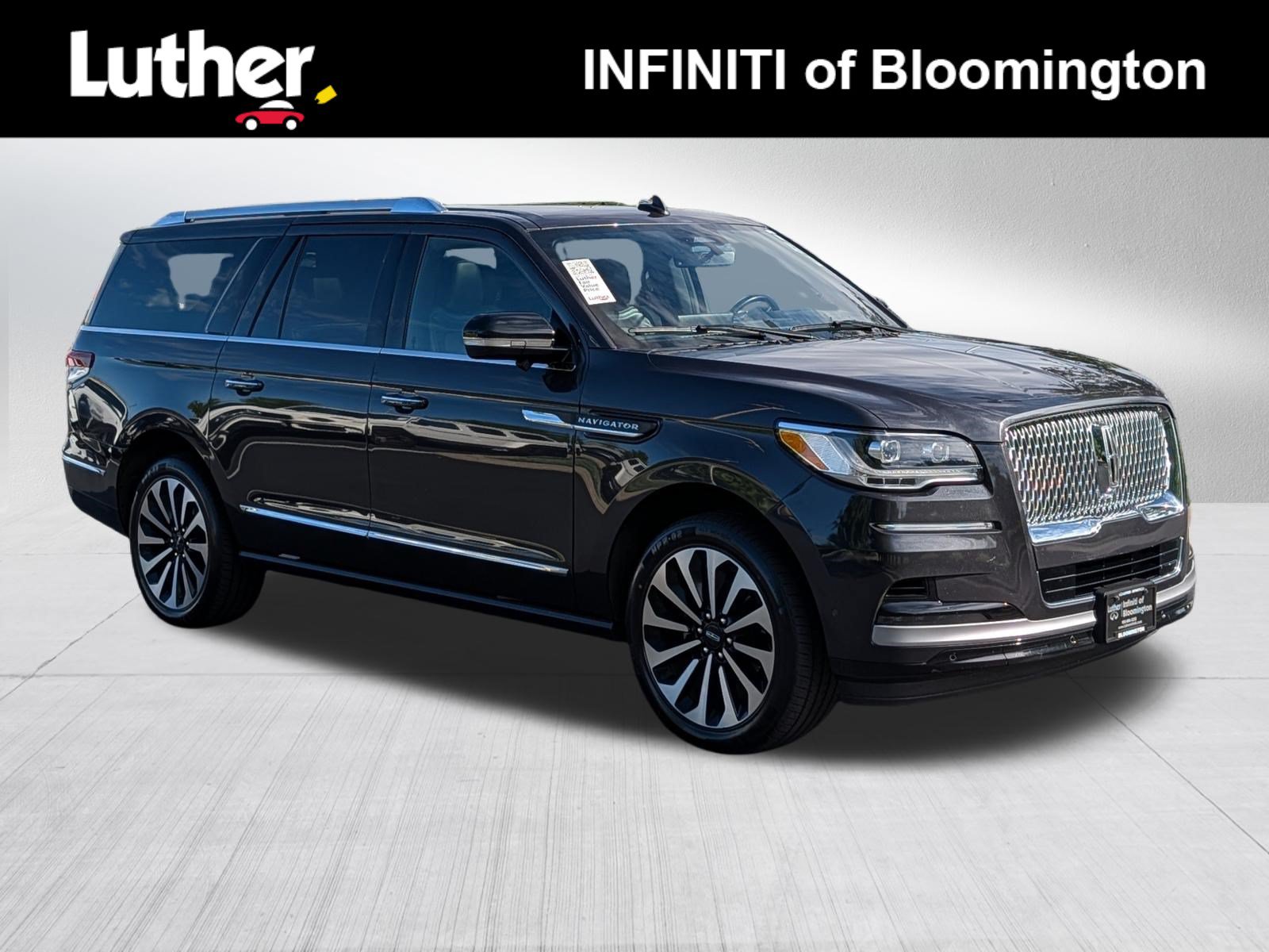 Used 2022 Lincoln Navigator L Reserve AWD/4WD image 1