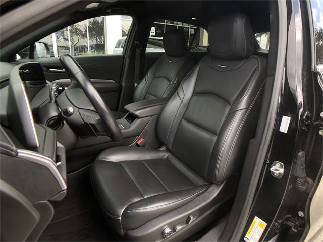 Certified 2024 Cadillac XT4 Premium Luxury image 2