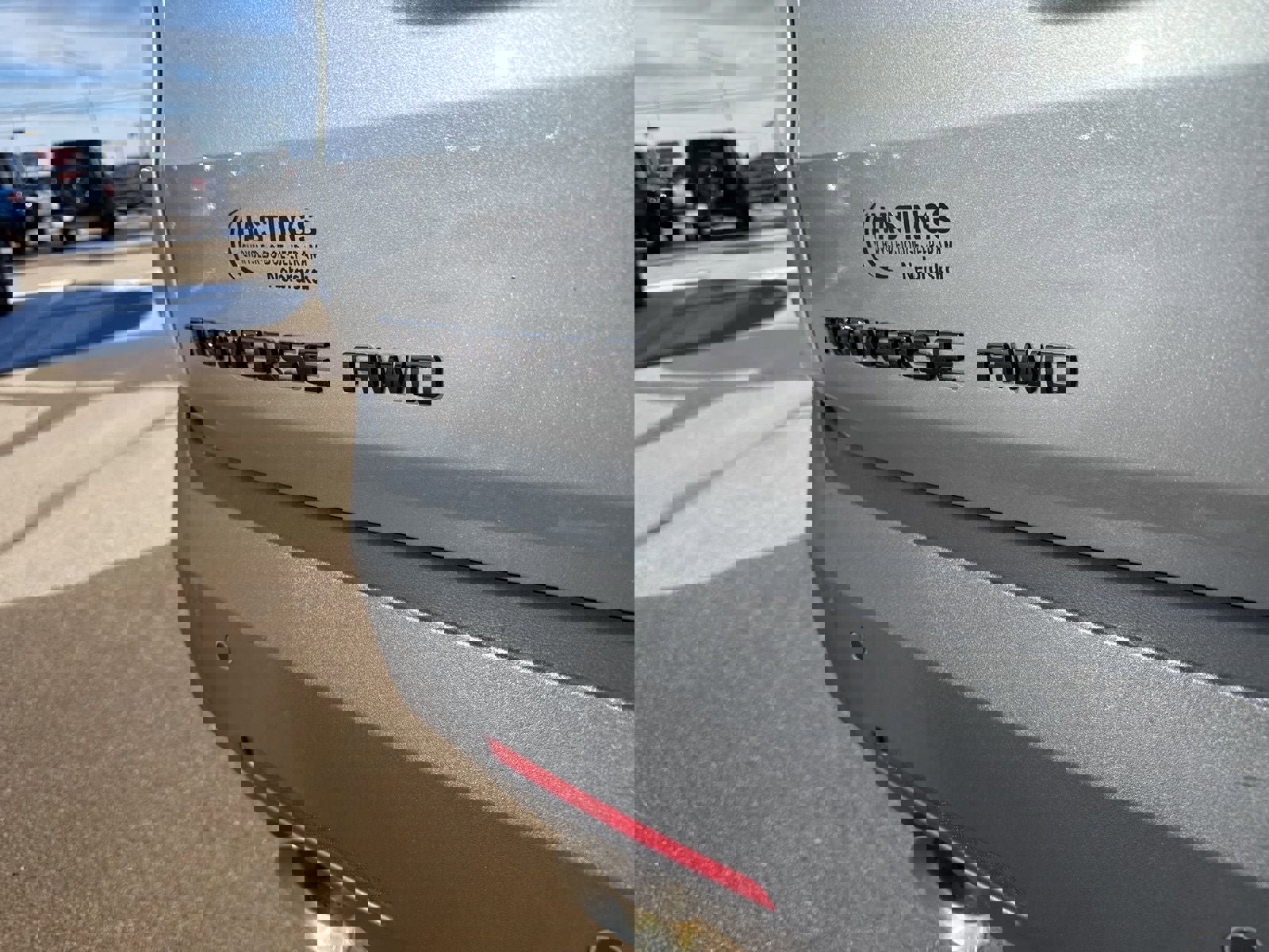 Used 2023 Chevrolet Traverse LT w/ Midnight/Sport Edition image 4