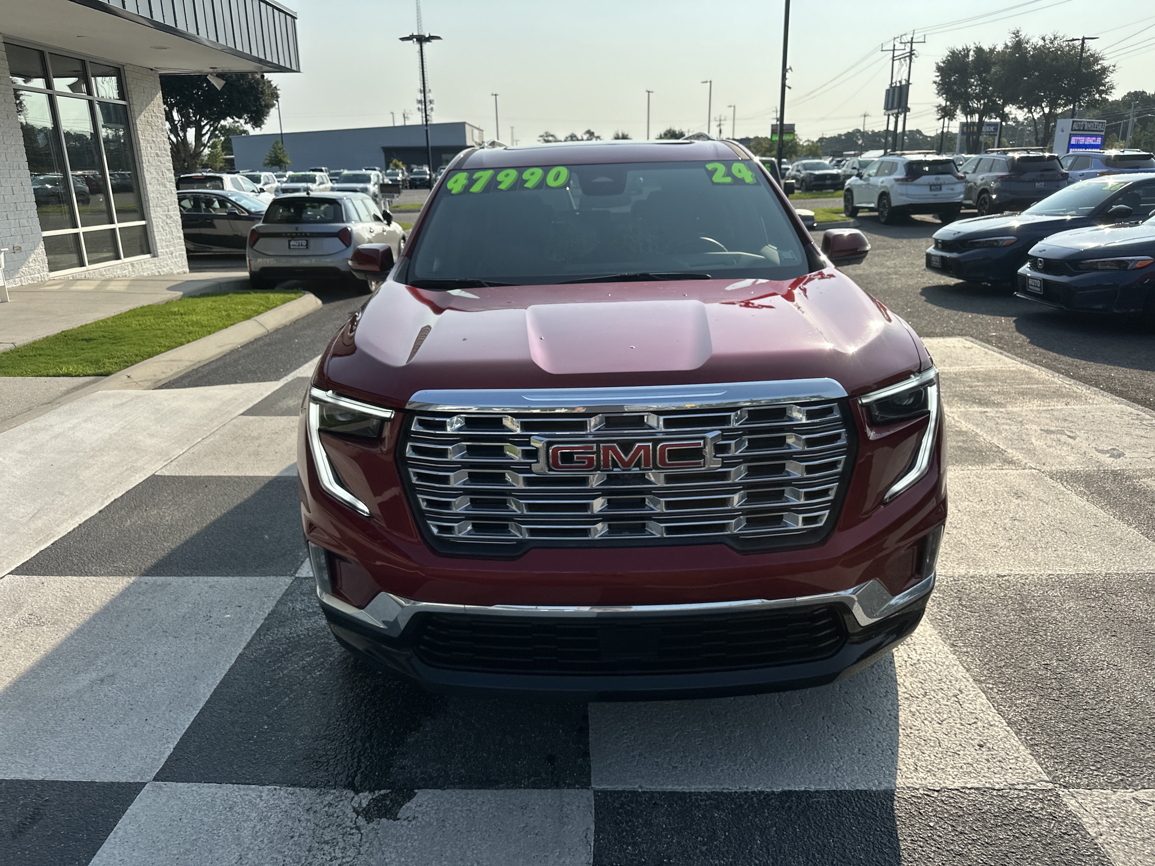 Used 2024 GMC Acadia Denali AWD/4WD image 2