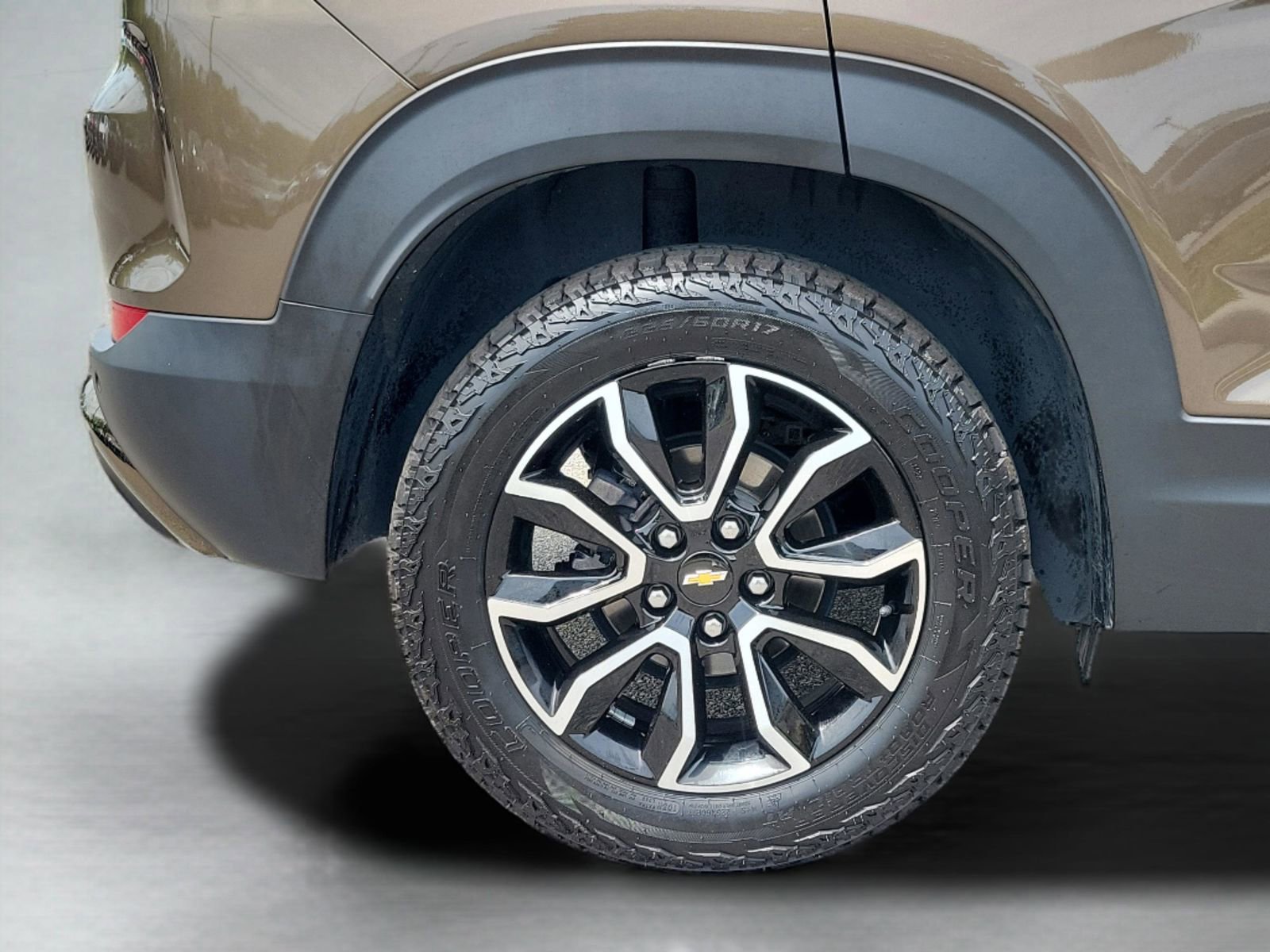 Used 2021 Chevrolet TrailBlazer ACTIV w/ Sun and Liftgate Package AWD/4WD image 16