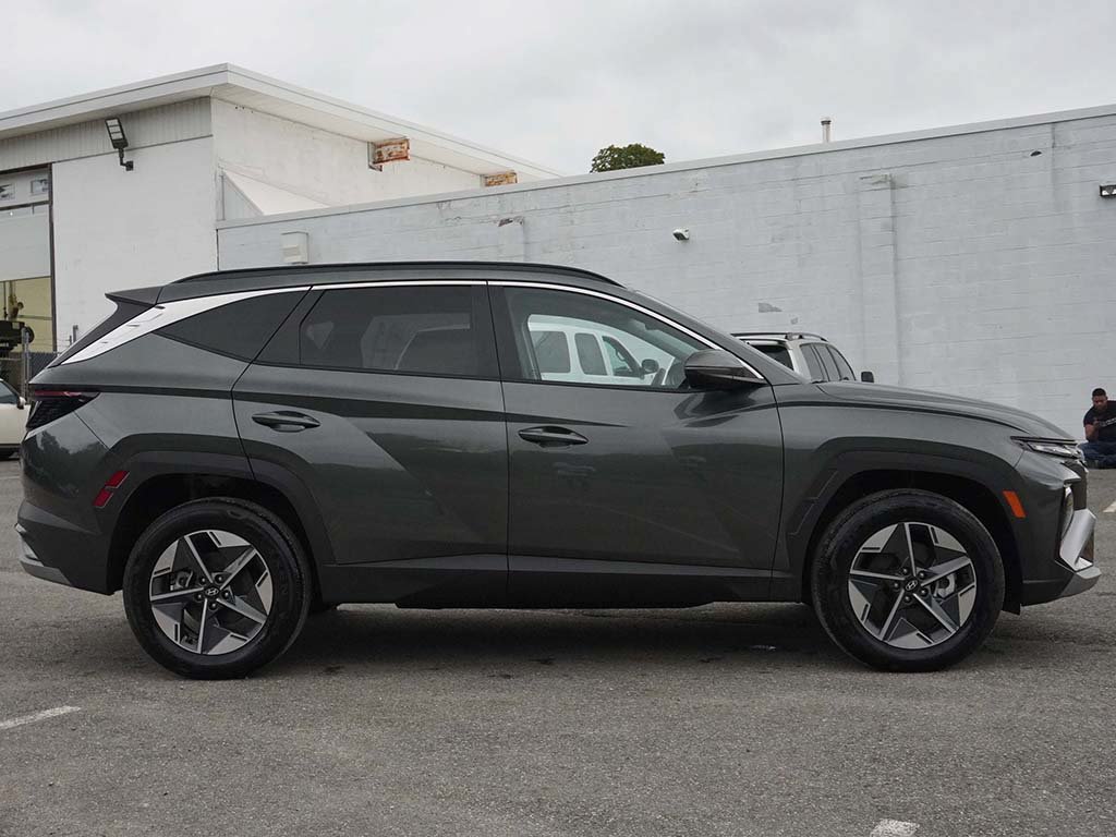 Used 2025 Hyundai Tucson SEL AWD/4WD image 19