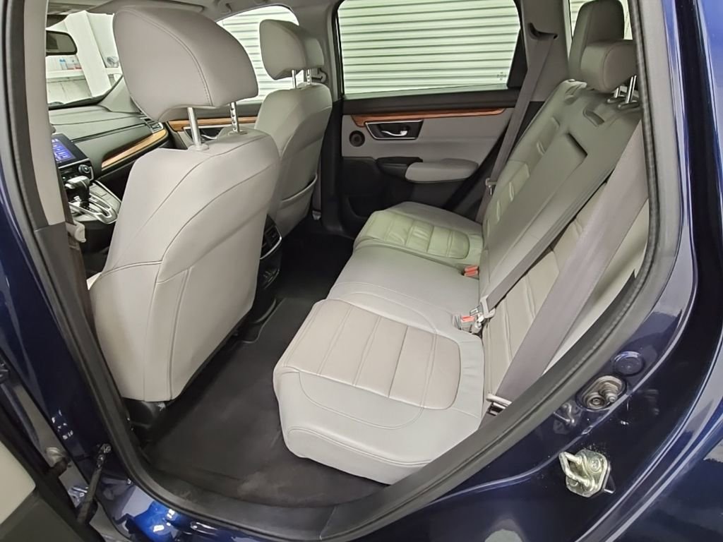 Used 2017 Honda CR-V Touring image 29