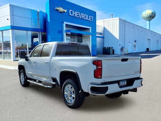 Used 2024 Chevrolet Silverado 3500 High Country w/ Technology Package AWD/4WD image 6