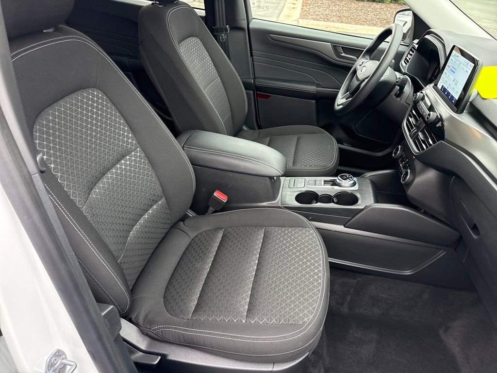 Certified 2025 Ford Escape Active image 9