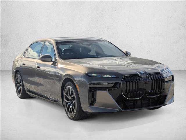 New 2026 BMW 750e xDrive image 7