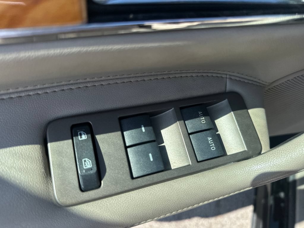 Used 2013 Lincoln MKX FWD w/ Wood Pkg image 13