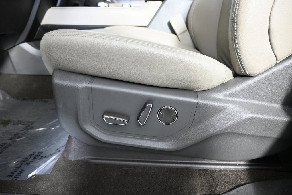 Used 2021 Ford Expedition Limited image 23