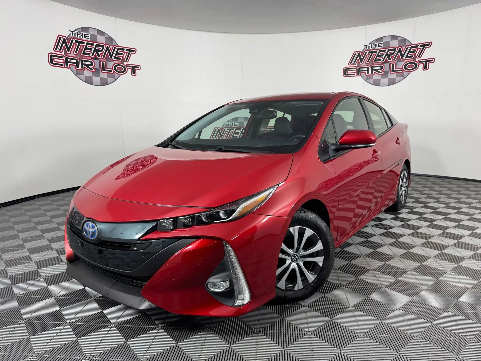Used 2022 Toyota Prius Prime Limited FWD image 1