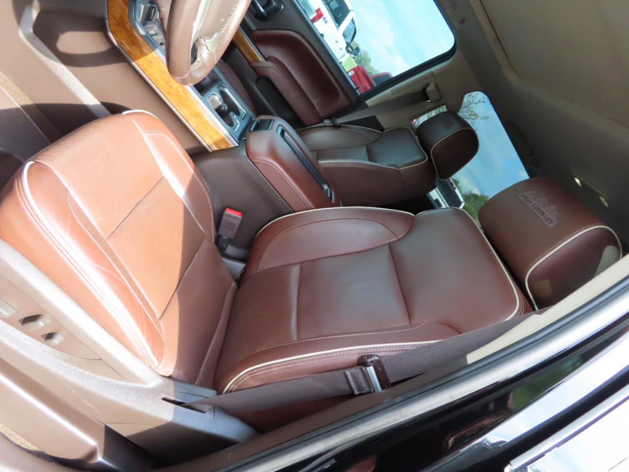 Used 2015 Chevrolet Silverado 2500 High Country w/ Duramax Plus Package AWD/4WD image 23