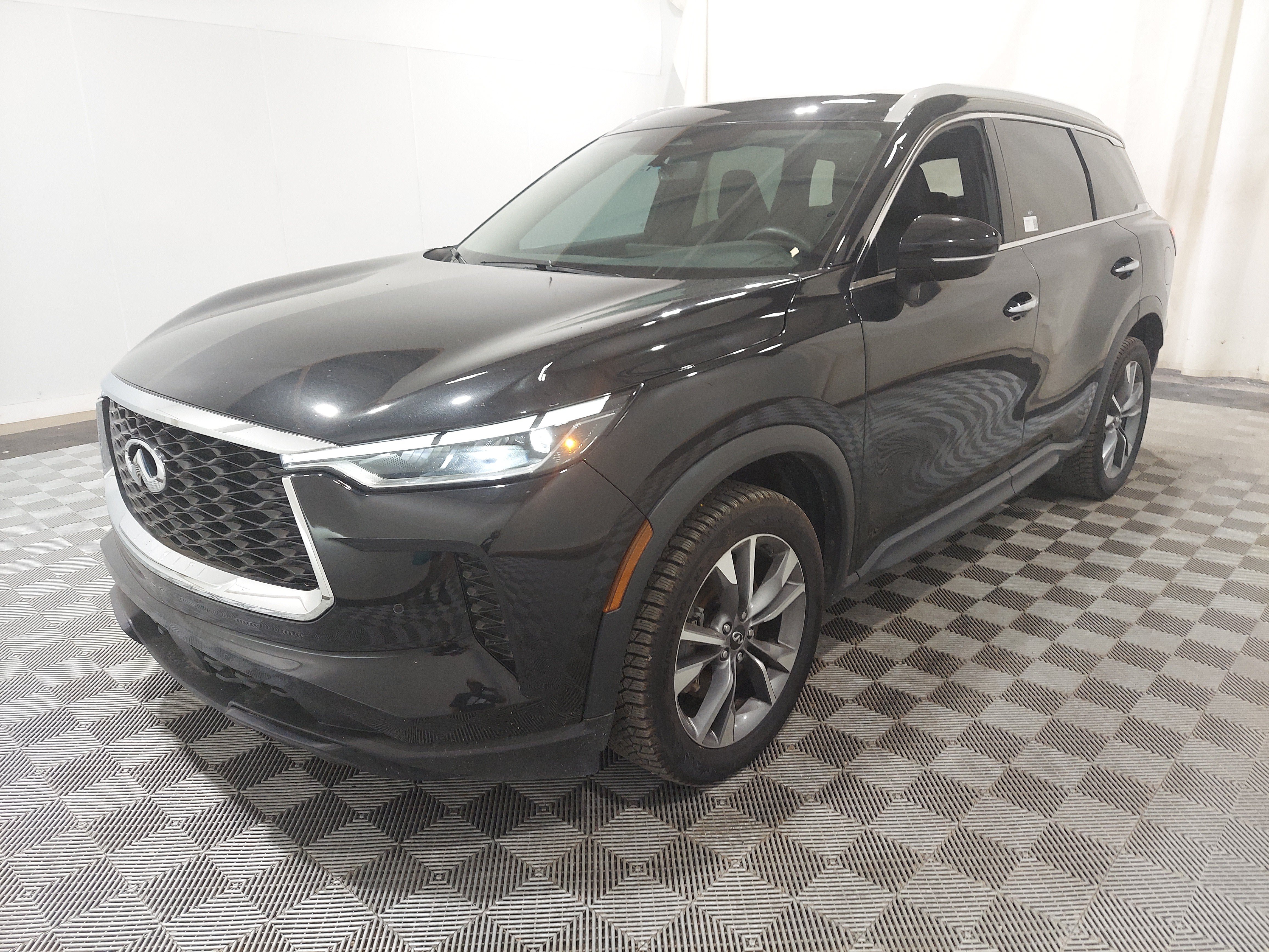 Used 2024 INFINITI QX60 Luxe AWD/4WD image 1
